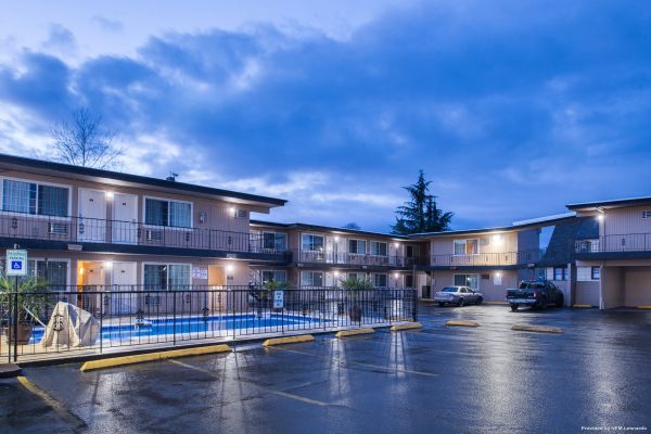UNIVERSITY INN AND SUITES (Eugene)